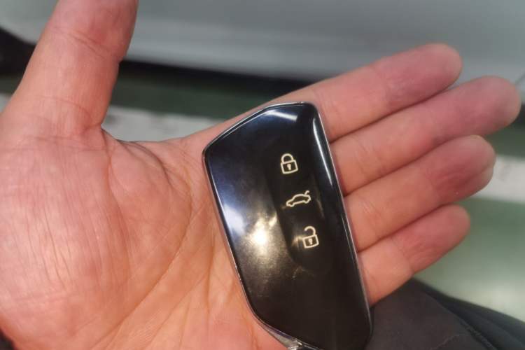 Used Volkswagen Golf 2023 Facelift 280TSI DSG R-Line Lite