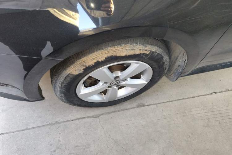 Used Volkswagen Lavida 2013 Revised Classic 1.6L Manual Fashion Edition
