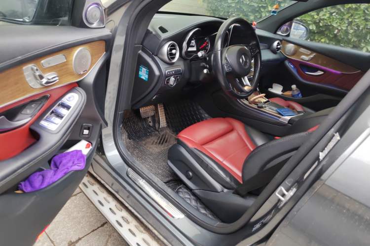 Used Mercedes-Benz GLC Coupe 2019 Facelift GLC 260 4MATIC Coupe SUV
