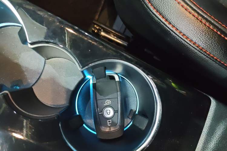 Used Ford Escape 2024 EcoBoost 245 Four-Wheel Drive ST-Line Pro Trim
