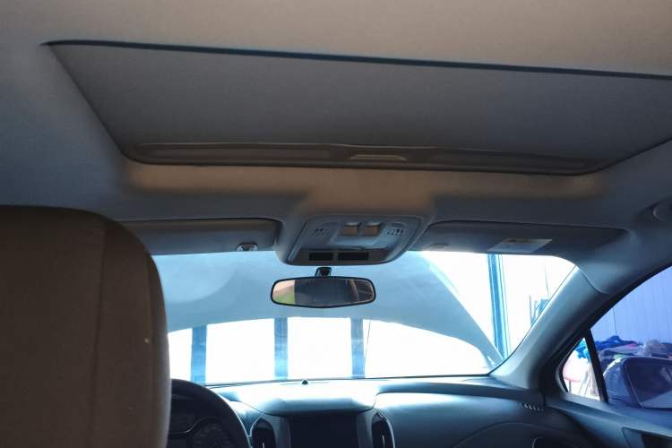 Used Chevrolet Cruze 2017 1.5L Automatic Pioneer Sunroof Edition
