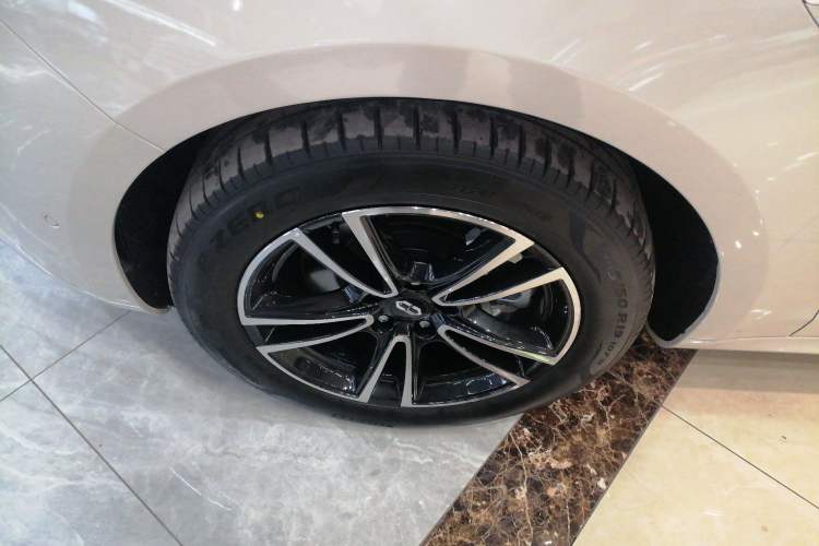 Used Hima AITO M5 2025 All-Electric Ultra Rear-Wheel-Drive Version
