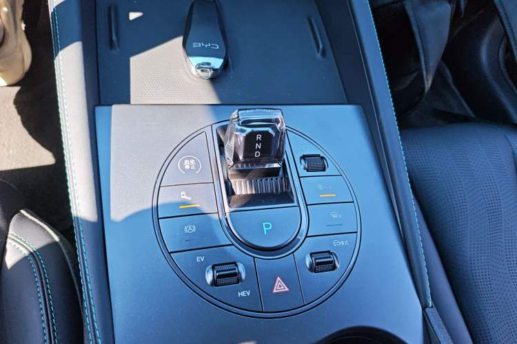 Used BYD Seal 06 New Energy 2024 DM-i 120KM Luxury Model
