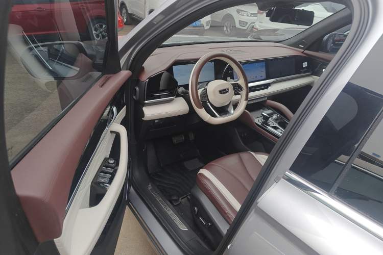 Used Geely Auto Monjaro L 2021 2.0TD DCT EVO Two-Wheel Drive Smart Luxury Version
