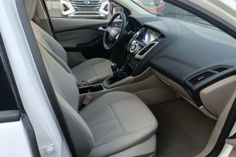 Used Ford Focus 2017 Sedan 1.6L Manual Comfort Plus SmartDrive Edition
