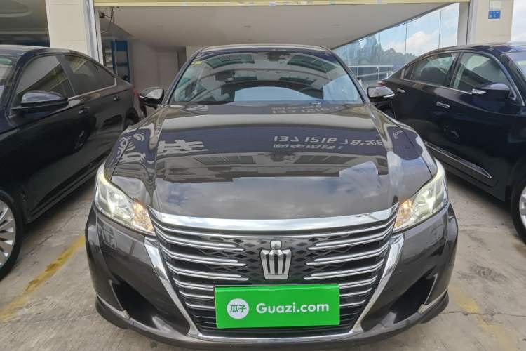 Used Toyota Crown 2015 2.0T Fashion Edition
