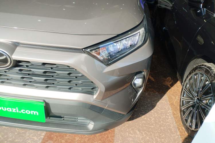 Used Toyota RAV4 2023 2.0L CVT Two-Wheel Drive Urban Edition
