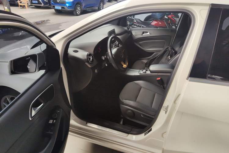 Used Mercedes-Benz B-Class 2015 B 200 Sport Edition