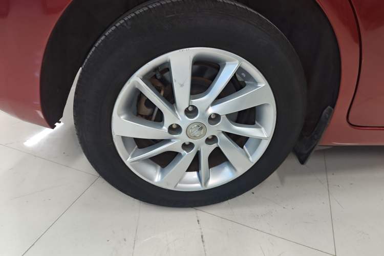 Used Nissan Tiida 2016 1.6L CVT Cool Dynamic Edition
