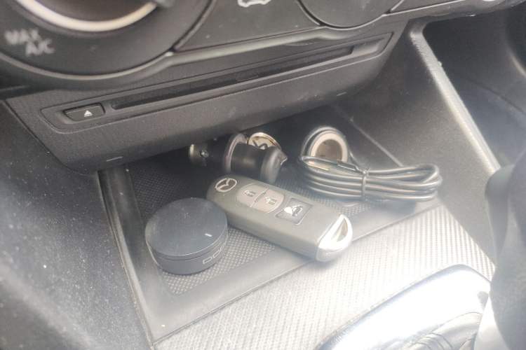 Used Mazda Mazda 3 Axela 2016 Sedan 1.5L Automatic Comfort Model
