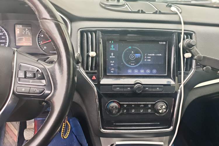 Used Roewe RX5 2016 20T Two-Wheel Drive Manual Flagship Edition