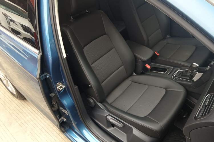 Used Volkswagen Golf Sportsvan 2018 230TSI Automatic Trend Edition