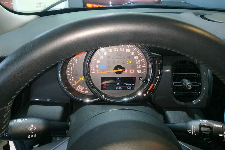 Used  MINI 2023 1.5T ONE
