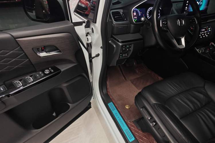 Used Honda Elysion 2024 2.0L eHEV Luxury Edition