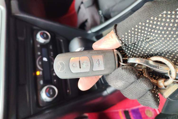 Used Mazda Mazda 3 Axela 2017 Sedan 1.5L Automatic Luxury Model Emission Standard China V
