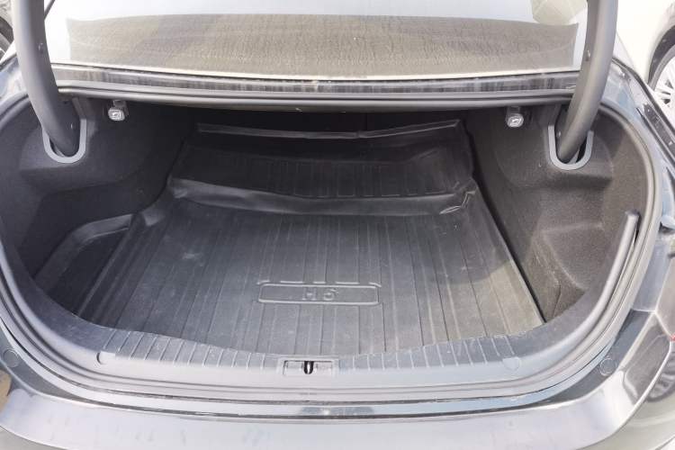 Used Hongqi H5 2019 30TD Dynamic Edition
