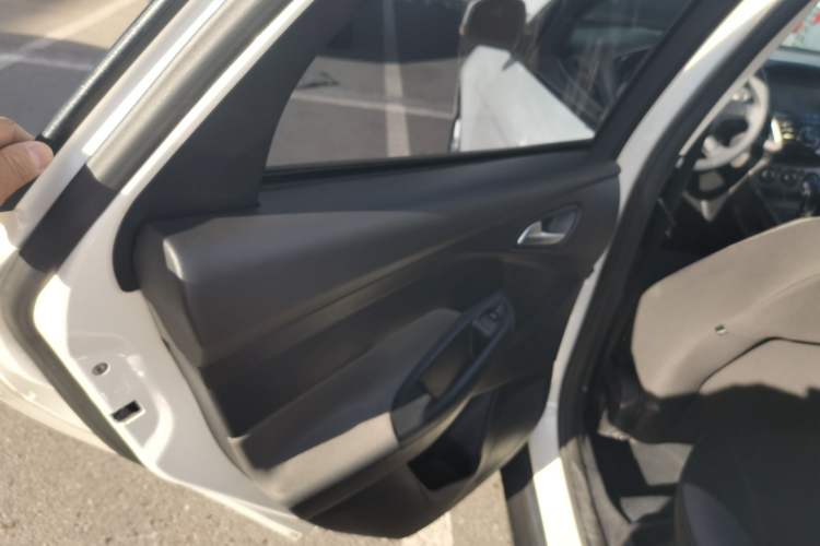 Used Ford Focus 2012 Hatchback 1.6L Automatic Fashion Edition
