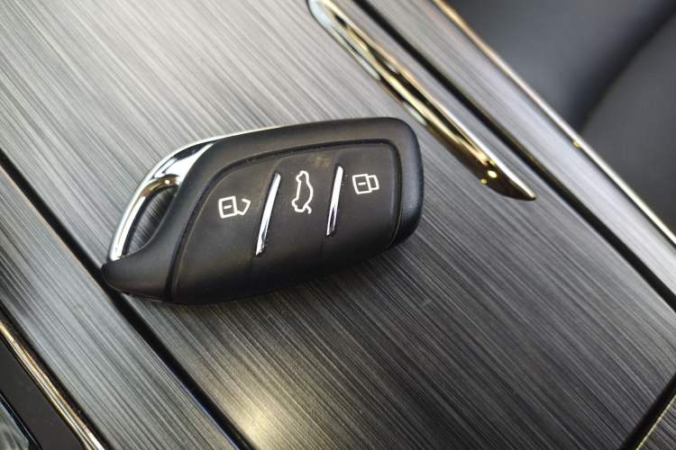 Used Roewe RX5 2021 PLUS 330TGI Automatic National Trend Intelligent Deluxe Edition