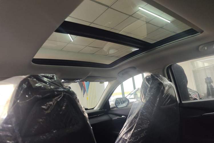 Used Changan Eado 2025 Blue Whale 1.5T 500Bar Flagship Model
