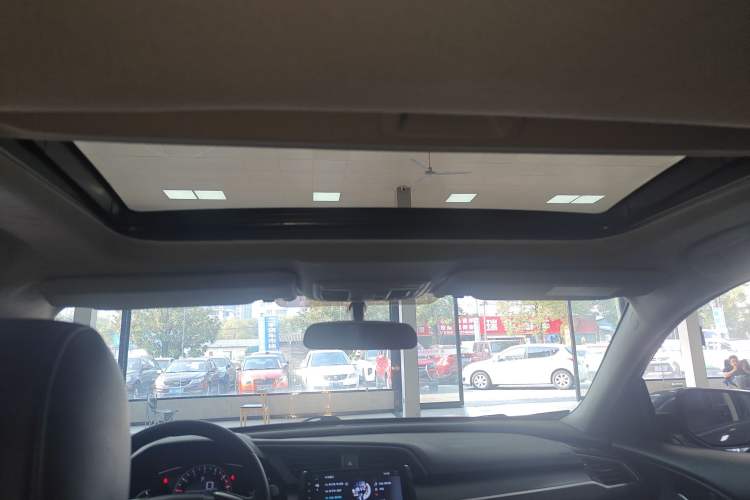 Used Honda Civic 2016 180TURBO CVT Comfort Version
