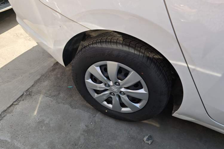 Used Hyundai Verna 2017 1.4L Manual Refreshed Version China V Standard
