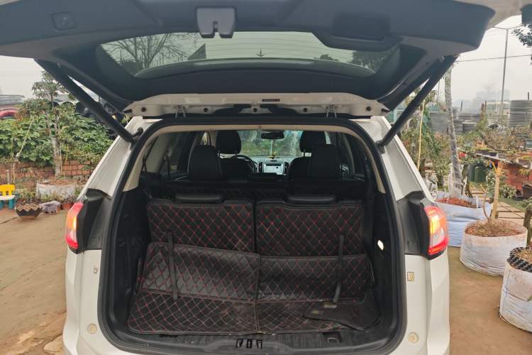 Used Ford Edge 2016 EcoBoost 245 Two-Wheel-Drive Titanium 7-Seater
