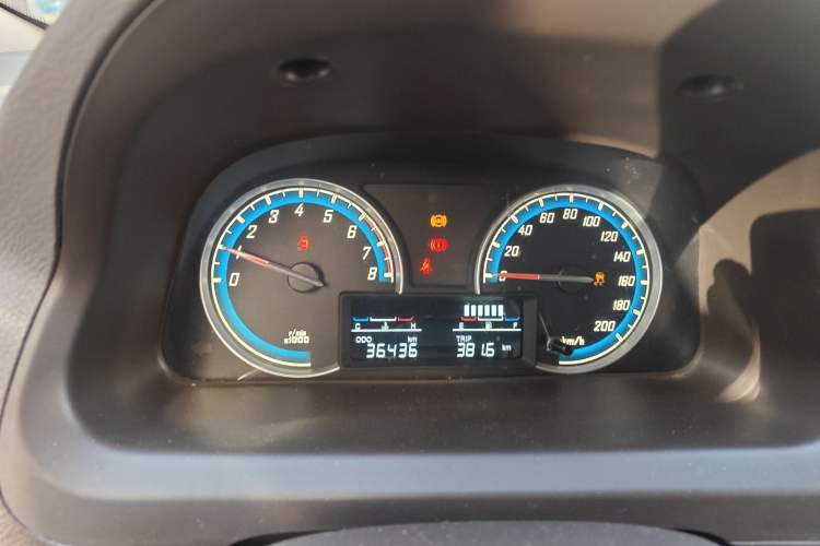 Used Baojun 730 2014 1.5L manual Comfort ESP version 7 seats
