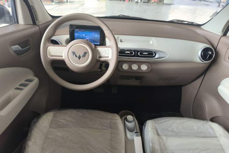 Used Wuling Hongguang MINIEV 2025 Four-Door Version Advanced Edition
