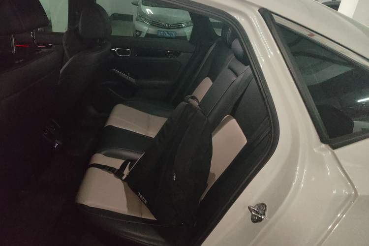 Used Honda Civic 2023 2.0L eHEV Swift Edition
