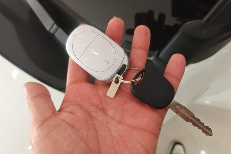 Used  LINGBOX 2025 210km Honey Pomelo Pro Edition