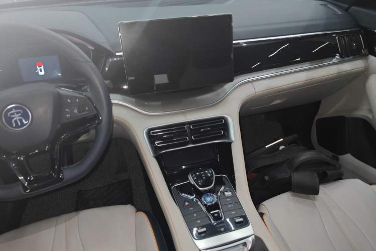 Used BYD Song PLUS New Energy 2021 DM-i 110KM Flagship Model
