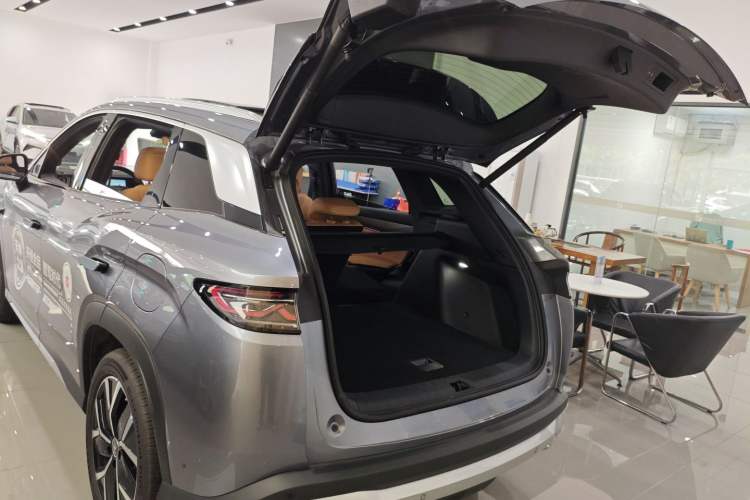 Used BYD Song L DM-i 2025 Intelligent Driving Version 160 km Beyond-Range Type
