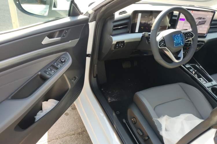 Used Volkswagen Lamando 
