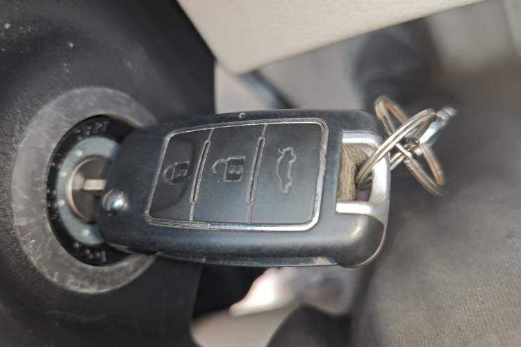 Used FORTHING Lingzhi 2020 M5L 1.6L Luxury 7-Seater
