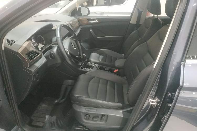 Used Volkswagen Tharu 2021 280TSI Two-Wheel-Drive Luxury Plus Edition
