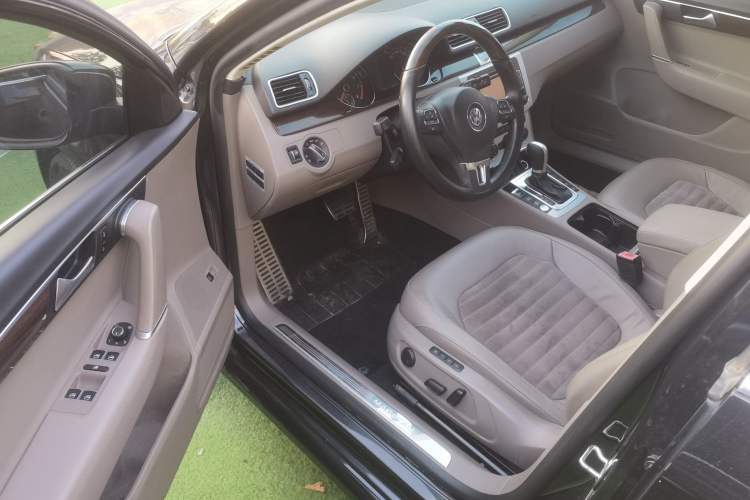 Used Volkswagen Magotan 2015 2.0 TSI Prestige Model
