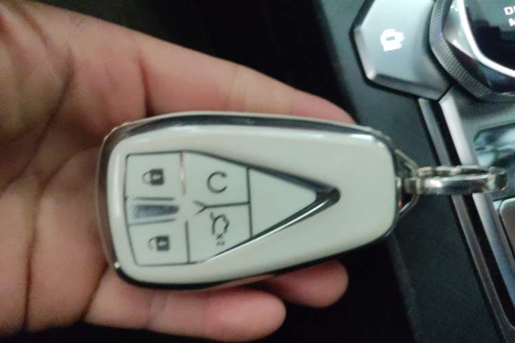 Used Changan UNI-V 2024 1.5T Prestige Edition
