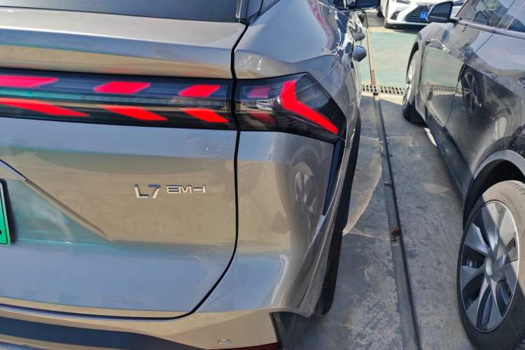 Used Geely Galaxy L7 2025 EM-i 115km Exploration+ Edition