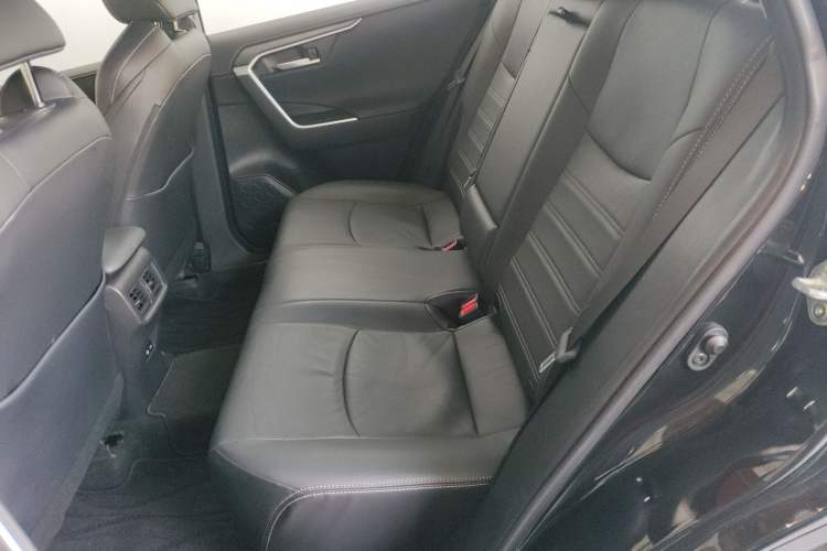 Used Toyota Wildlander 2023 2.0L CVT Four-Wheel Drive Luxury PLUS Edition
