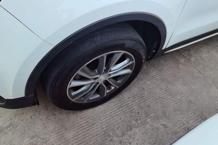 Used Geely Auto Emgrand X7 Sport 2018 2.0L Manual Two-Wheel Drive Zhiya Version
