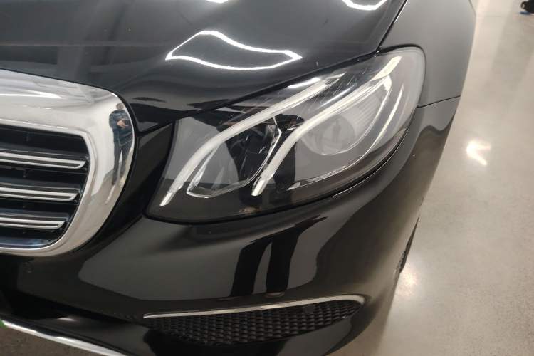 Used Mercedes-Benz E-Class 2019 E 260 L
