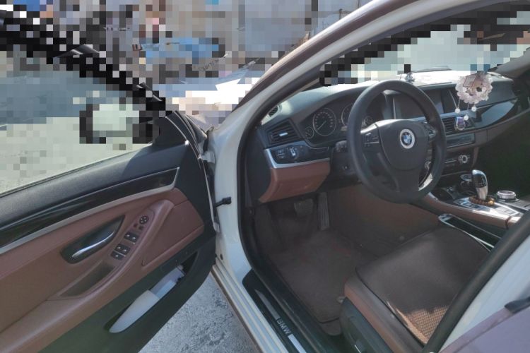 Used BMW 5 Series 2014 520Li Elegant Model
