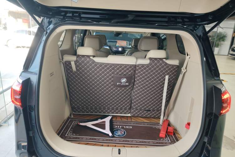 Used Buick GL8 2023 ES Lu Zun Deluxe Model
