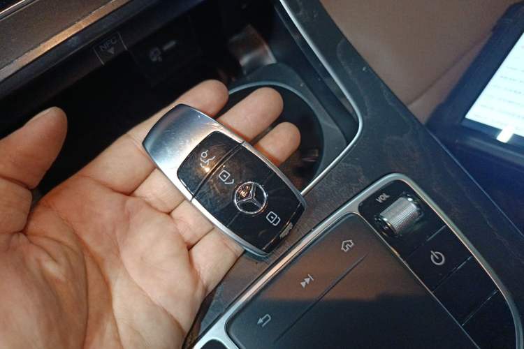 Used Mercedes-Benz E-Class 2019 E 300 L Sporty and Stylish Model