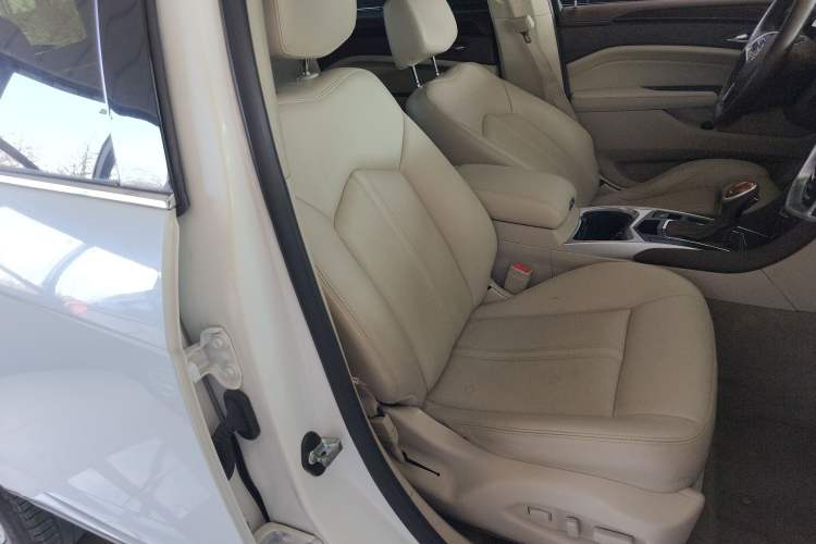 Used Cadillac SRX 2015 3.0L Elite Model