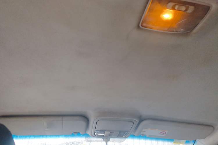 Used JMC Yusheng S350 2013 2.4T Manual Two-Wheel Drive Diesel Luxury 7-Seater
