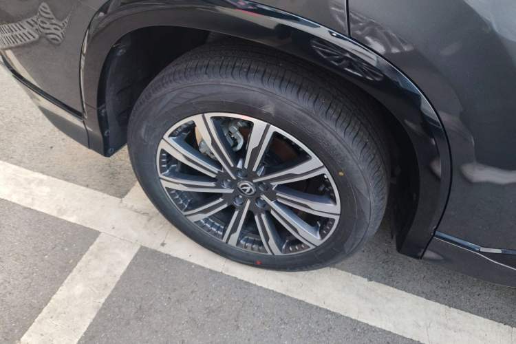 Used Changan CS75 PLUS 2024 3rd Generation Champion Edition 1.5T Intelligent Drive Dynamic Model
