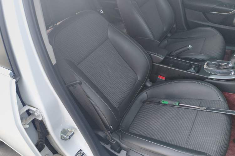 Used Buick Regal 2015 1.6T Leading Technology Model
