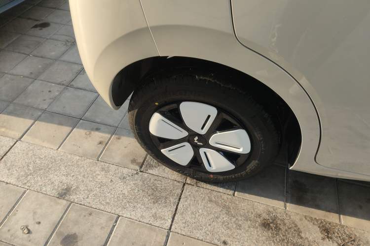 Used Wuling Hongguang MINIEV 2025 Four-Door Version Advanced Edition
