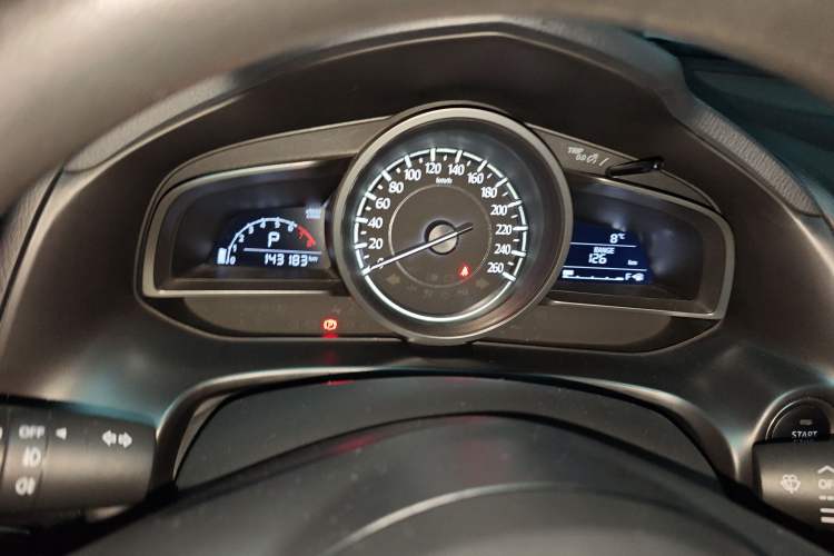 Used Mazda Mazda 3 Axela 2017 Hatchback 1.5L Automatic Luxury Model Emission Standard China V